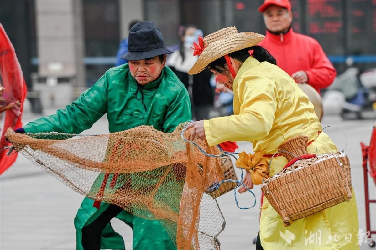 锣鼓&划旱船、打狮子、东巩高跷、犟驴……南漳民俗文化闹元宵