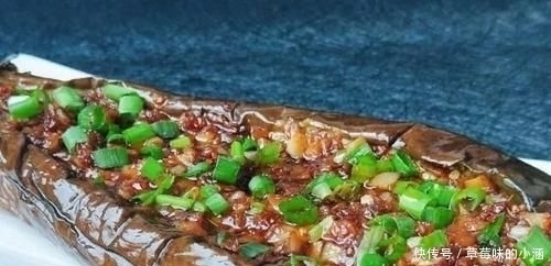  烤韭菜|烧烤摊辞职员工吃烧烤时，别吃3道菜，全都有“猫腻”