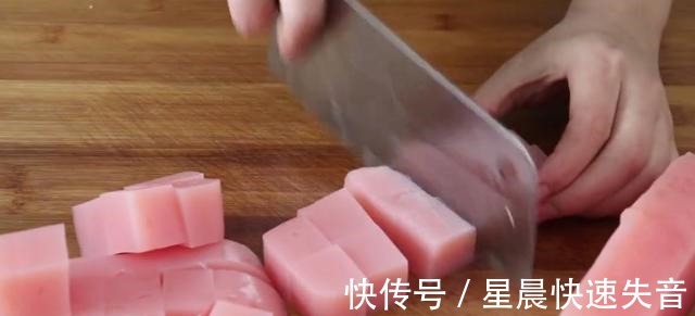 西红柿最解馋的做法,只需简单几步,出锅酸甜爽口,比吃肉还过瘾!