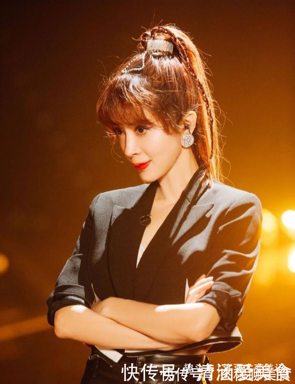 新发型 女人过了50岁,尽量避开这3种发型,尤其是第2种,显老又土气