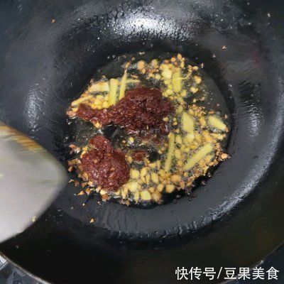 好吃的辣炒章鱼足是这样做的,营养美味,看一遍就会