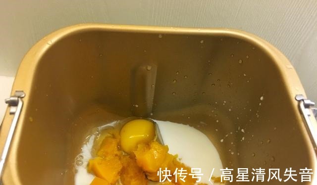 南瓜块|自制华夫饼，搭配了南瓜，好看又好吃！