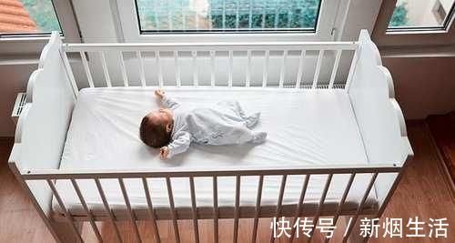 心理健康|年轻妈妈当着儿子面换衣服毫不避讳,总觉得孩子小,儿子的举动让她慌了