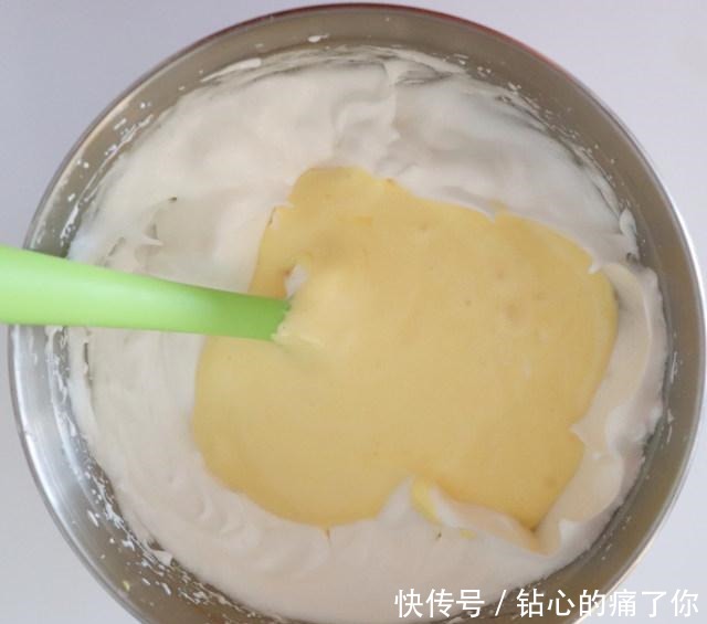 香橙蛋糕卷,湿润绵甜,带着淡淡橙香