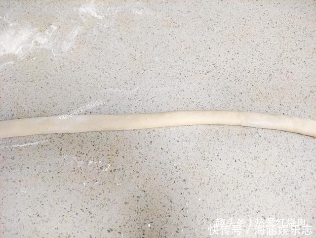 时光|发面时光加酵母是不够的,多加一勺料,做好的花卷更松软更洁白!