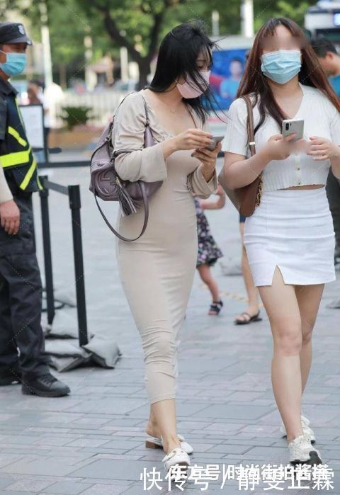 远远的看去就是妥妥的“小仙女”一枚,年轻且美丽