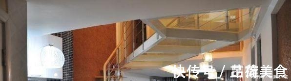 米黄色|老公硬要在家里做个“玻璃栈道”,朋友来参观都大呼不敢走!