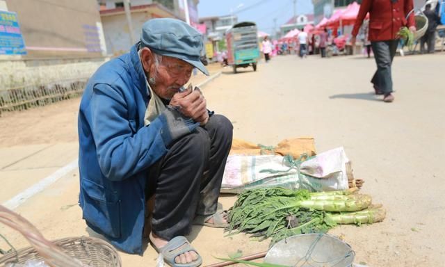 老刘头|如何让子女心甘情愿照顾老人?78岁老人的做法,让人敬佩
