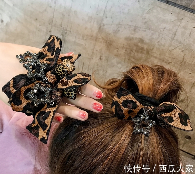 新发现一种发圈:叫“丸子头发圈,洋气减龄还不贵,回头率嗷嗷的