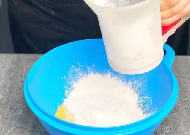 不用烤箱,不加油,上锅蒸一蒸就搞定,松软香甜,好吃不上火
