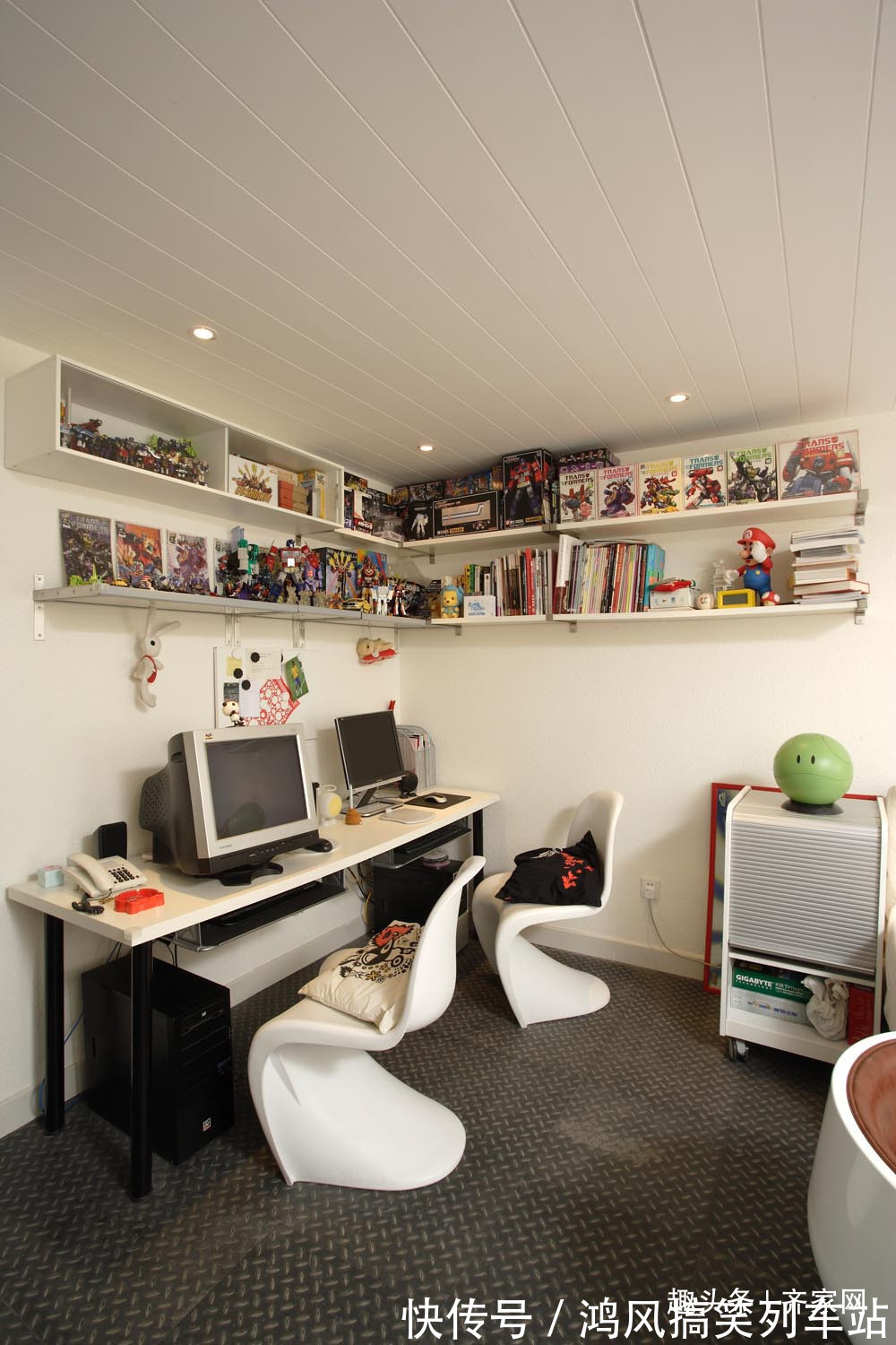 简约风|60平小户型简约风,两台电脑,两把高脚椅,适合情侣的小家!