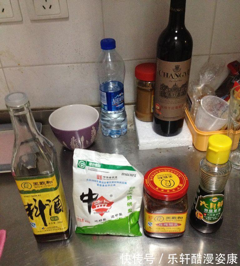 排骨|排骨和腐乳碰撞在一起,色泽红润、甜而不腻,搭配米饭,百吃不厌