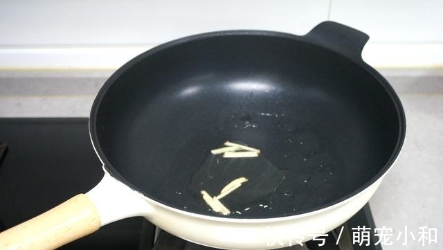 入秋后，土豆和它不能一起吃，却很多人爱吃，许多家庭都中招了