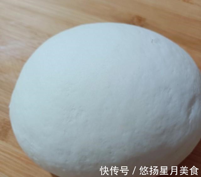 肉馅|大肉包子，暄软鲜香，一口气吃了三个！