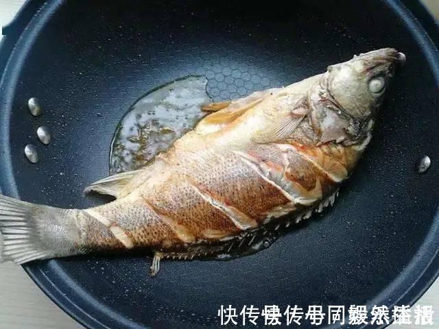 炖鱼汤|煎蛋、煎鱼或煎豆腐,直接用油煎就错了!多做1步,不粘锅也不破皮