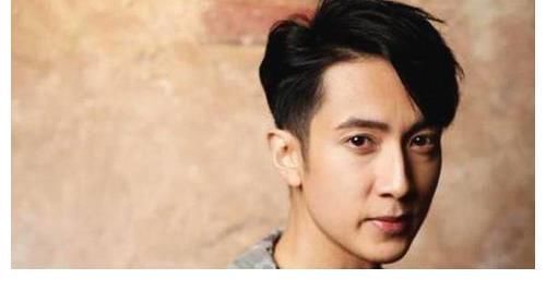 吳尊的生活也很節(jié)儉!豪華住宅自帶游泳池,室內(nèi)裝飾太奢華了