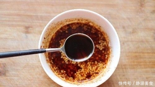 简单|好菜缺蘸料?教你调制万能蘸料,蘸啥啥香做法还简单