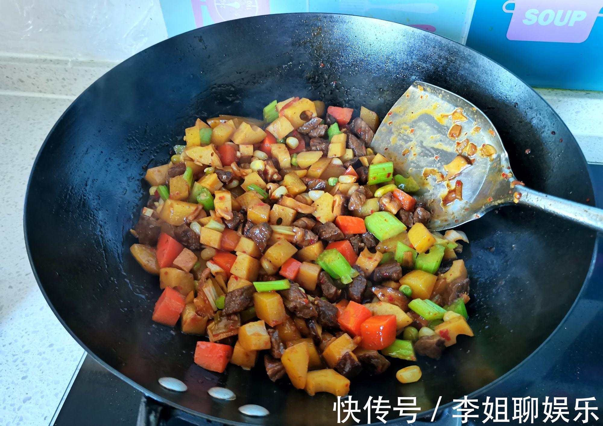 米饭试试这样吃,真的太香了,一次一盘不够吃,孩子超爱吃