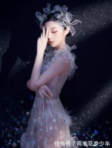 镜头|“王牌女郎”费费火了，得知她的真实身份，网友：难怪镜头这么多