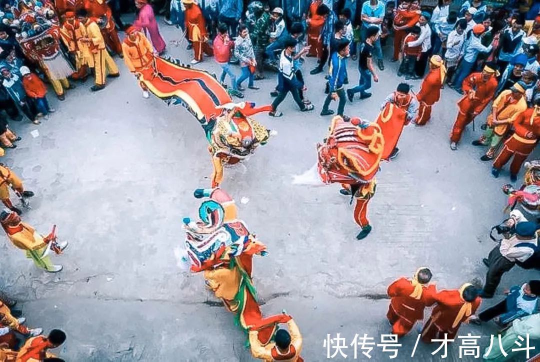 灶神!10首小年诗词,正是人间祭灶忙!