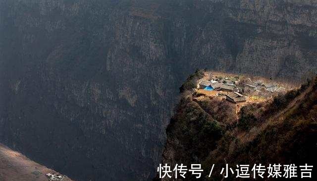 村落|悬崖上的村庄, 外地嫁进来的媳妇儿临终也回不了娘家