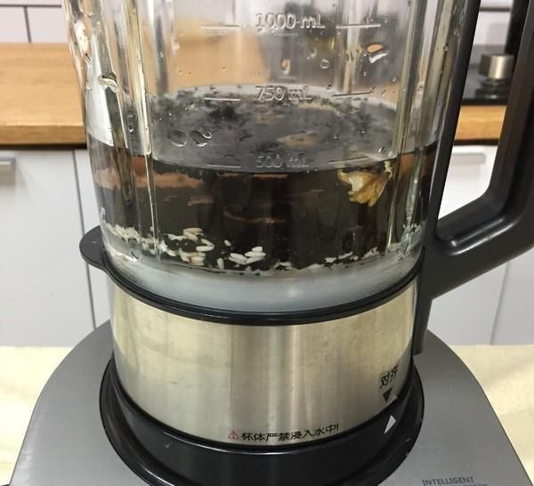 乌黑|天冷了,坚持每周喝3次它,头发乌黑,老掉发的人要多吃