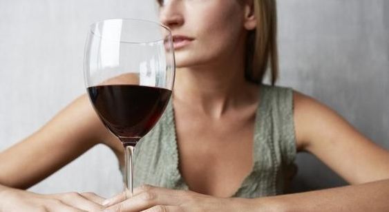 坚挺|女人若出现“乳腺增生”,最好忍住少吃“它”,可能乳腺会感谢你