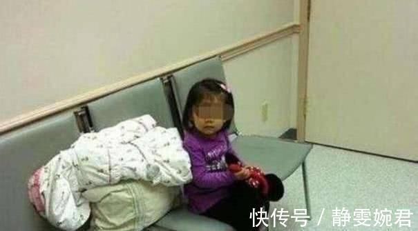 小女孩|二胎弟出生孕妈难产离世，6岁女儿在外握拳苦等，护士打开手看哭