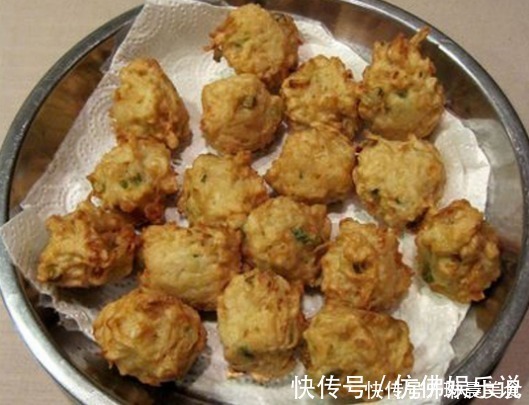 丸子|炸萝卜丸子，放面粉还是淀粉加两样就够了，酥脆好吃，别再放错