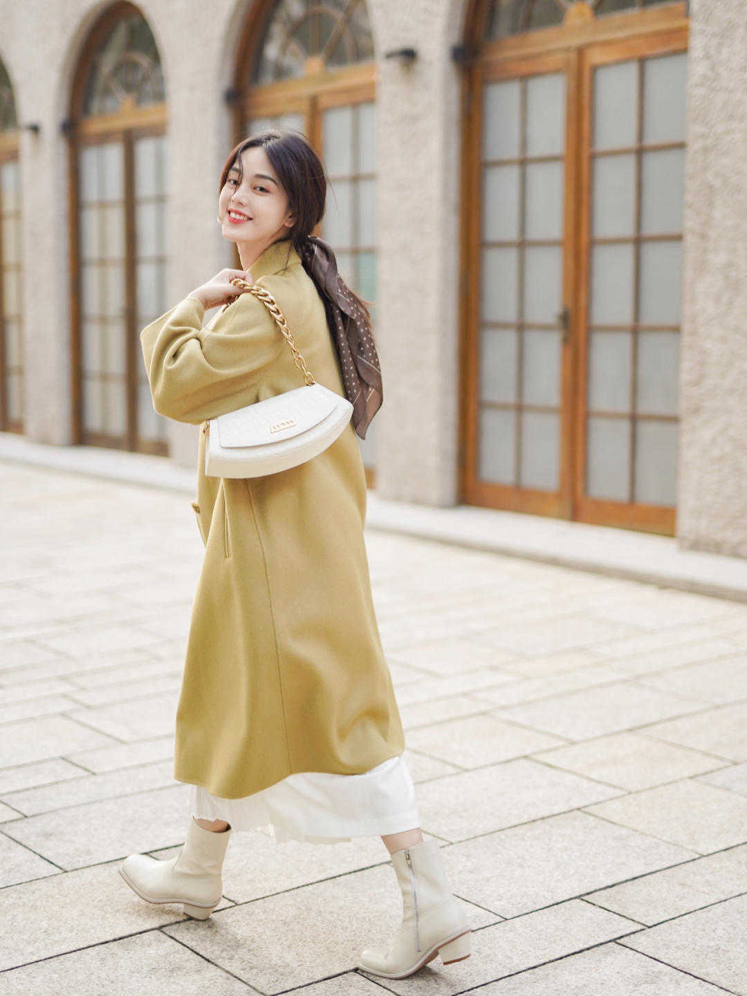 时尚博主|入冬以后火了的大衣,没想到大衣+裙子这样穿洋气,太温柔了