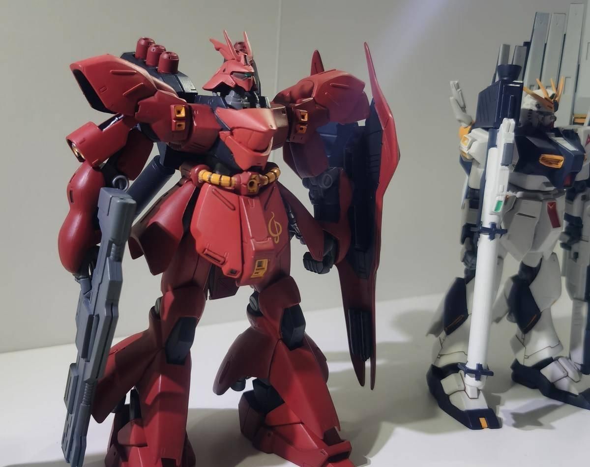 奇迹|[藏品展示] 小比例的奇迹，万代hcmpro和emia牛高达和沙扎比