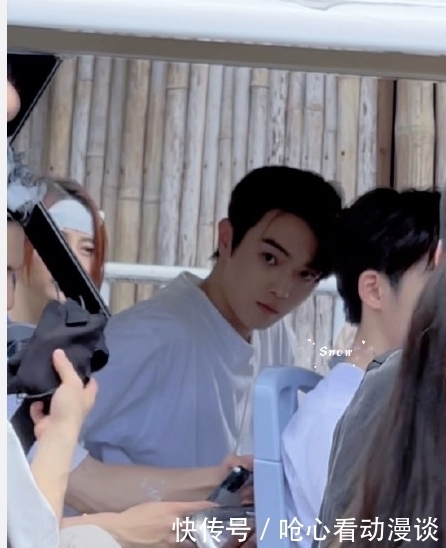 张哲瀚|张哲瀚跑男路透遭群嘲?与许凯同框被吊打,被指像少爷和他的保镖