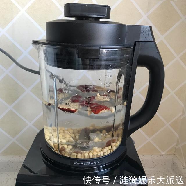 食材|好气色喝出来,豆浆加2种配料,营养翻倍口感细腻,适合女人喝