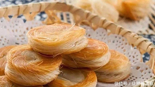 吃金丝饼不用买,1碗面粉做一盘,黄金酥脆,全家都爱吃!