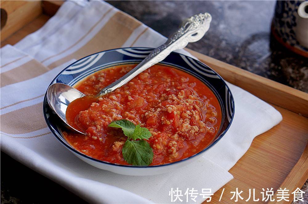 番茄新吃法,搭配肉末熬成酱,鲜美又健康