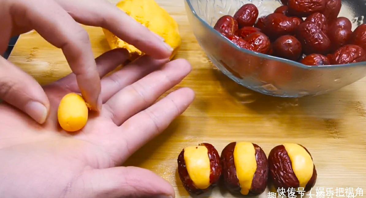  学会|天冷后多吃红枣，学会这种做法，红枣口感爽滑有弹性，营养又好吃