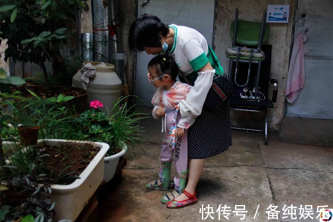 康复|残疾妈妈独子溺亡后,42岁借钱做试管婴儿,迎来女儿也迎来了悲剧