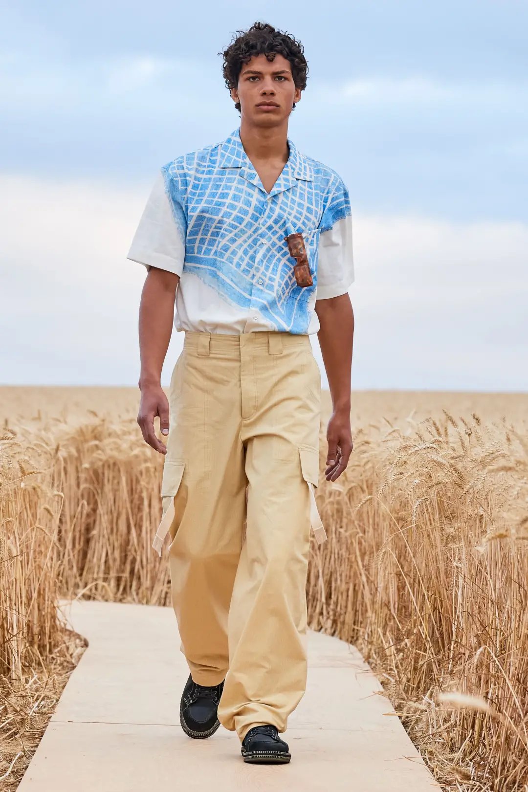 平庸|烂大街≠平庸，手把手教你将「古巴领衬衫」穿出不同风格