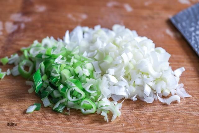  北方人看到这道菜两眼放光，南方人表示：不敢尝试