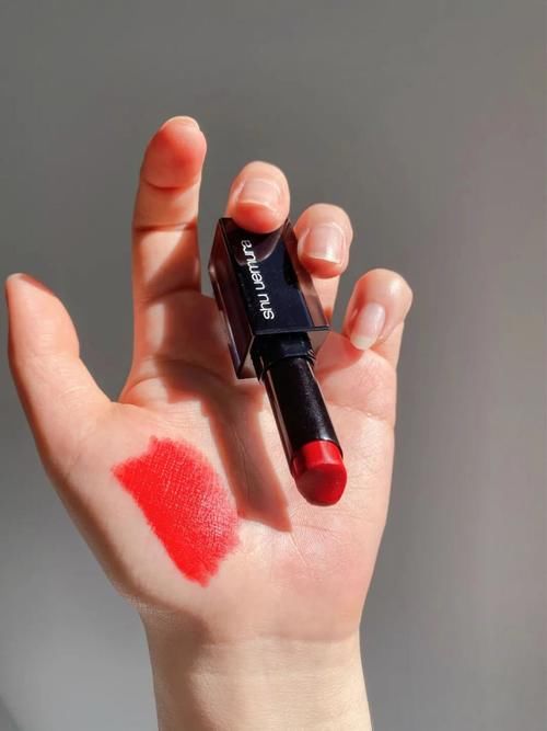 用一支口红开启一年的好心情～