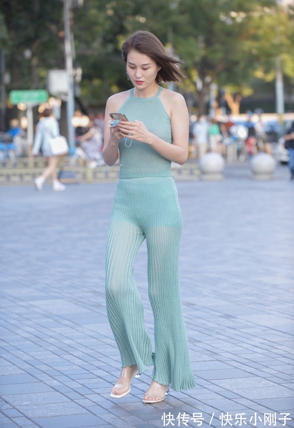 运动减肥|阔腿裤怎么穿?看完小姐姐的穿搭,一下子就明白了!