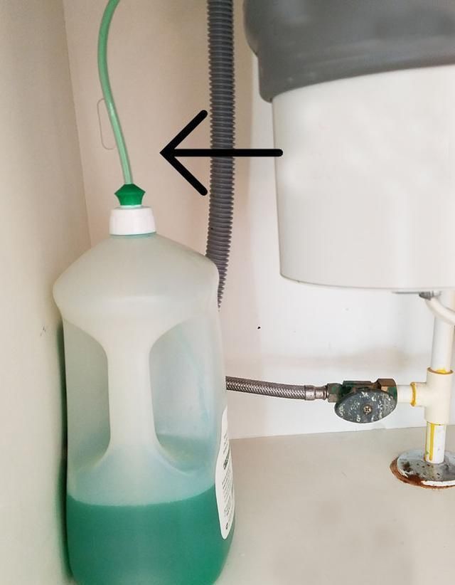 洗洁精|洗了这么多年的碗,才知道打开水槽上的小孔,塞一根软管方便洗碗