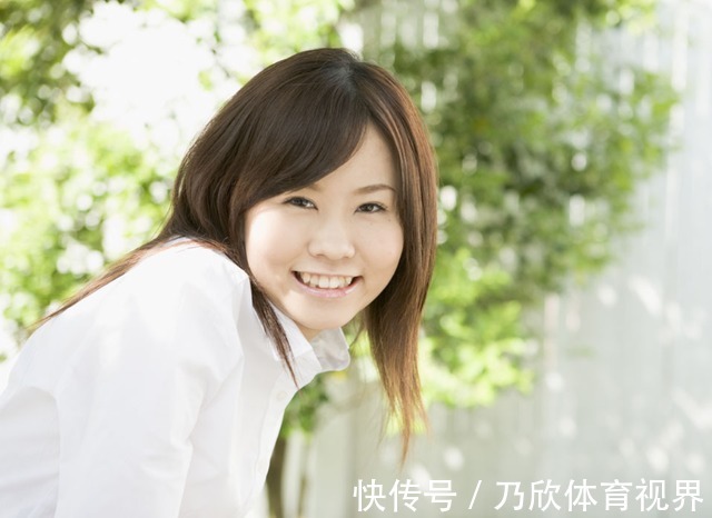 雌激素|皮肤科主任:黄褐斑就怕1种“零食”,每天吃点,皮肤更细腻