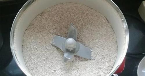 花盆|君子兰不开花?2种废料埋盆里,花箭蹭蹭冒,开花2个月