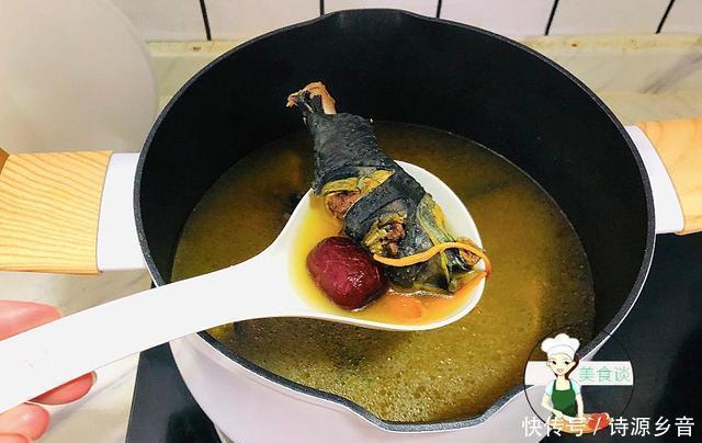 虫草花乌鸡|冷天,此肉女人要多吃,比牛肉羊肉强,煮汤鲜甜营养,冬天不怕冷