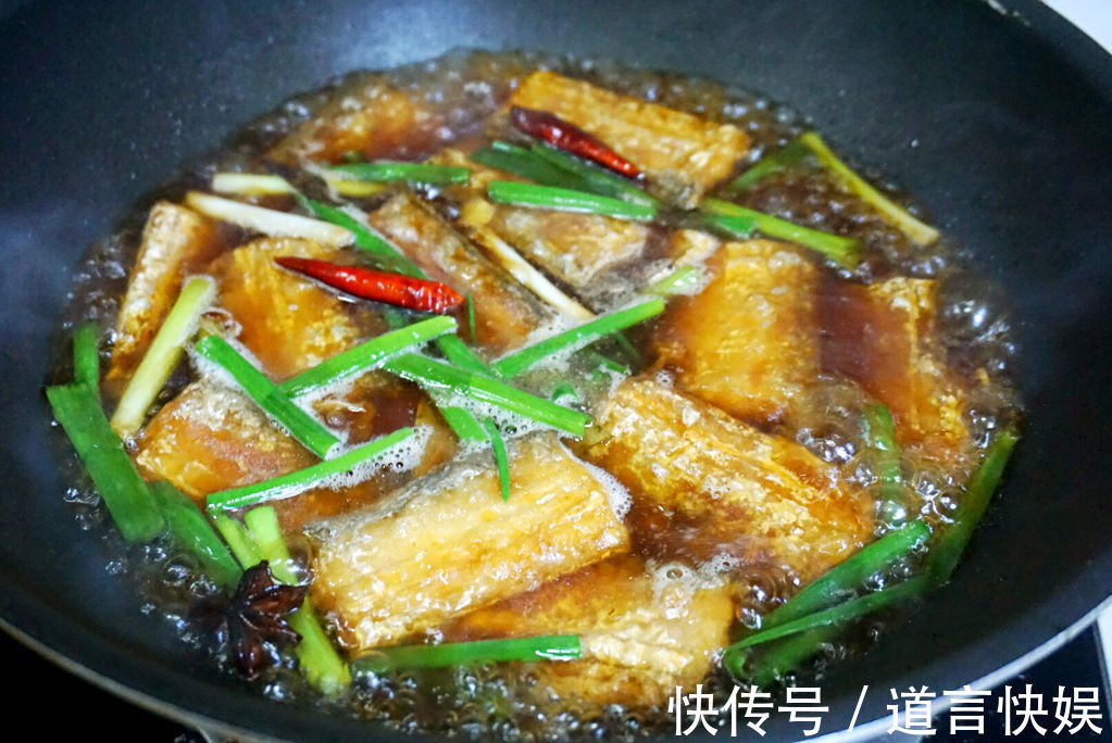花椒粒|带鱼怎么做才能好吃不腥教你一招,出锅鲜香,肉质滑嫩无腥味!