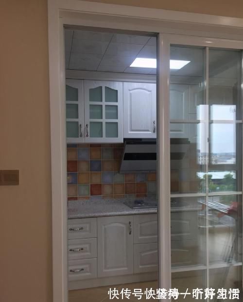 马赛克|花了四个月才完工,老公花了2W请木工打柜子,太漂亮了,晒晒