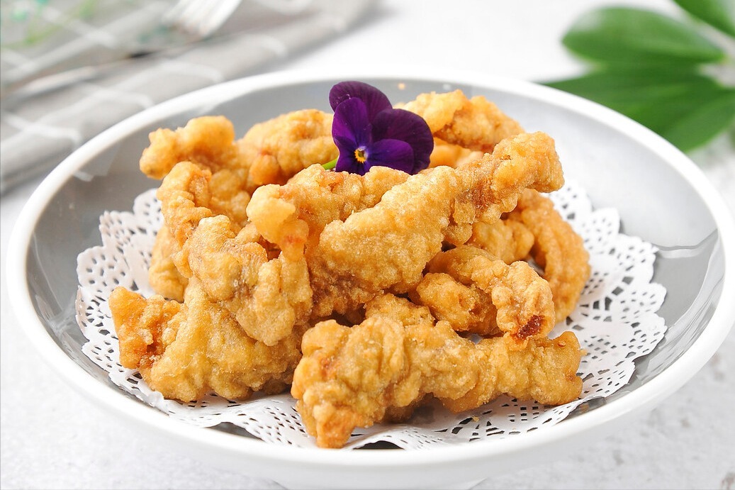 猪里脊|炸酥肉,用淀粉还是面粉大厨教你一招,外酥里嫩,酥脆不回软