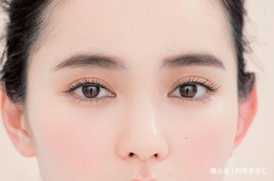 眉毛|不懂化妆的女人，掌握这四个实用技巧，出门同样美得光彩照人