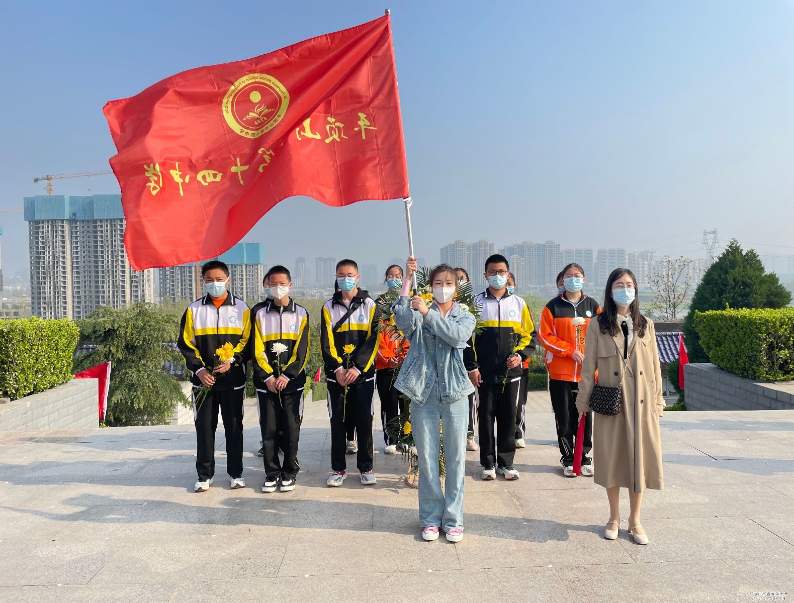 [图]缅怀革命先烈 传承红色基因——市十四中开展清明祭英烈主题活动